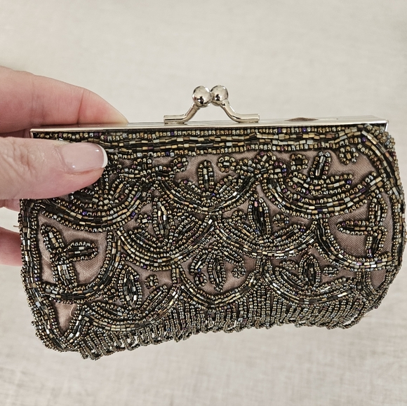 Gorgeous vintage-like evening bag - Picture 2 of 14